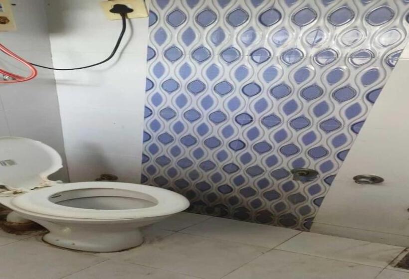 Spot On Hotel Vip Inn