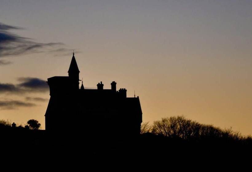 민박 Glengorm Castle