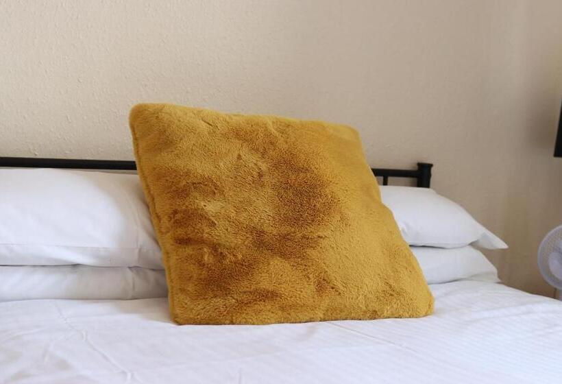 تختخواب و صبحانه Huntsman Tavern