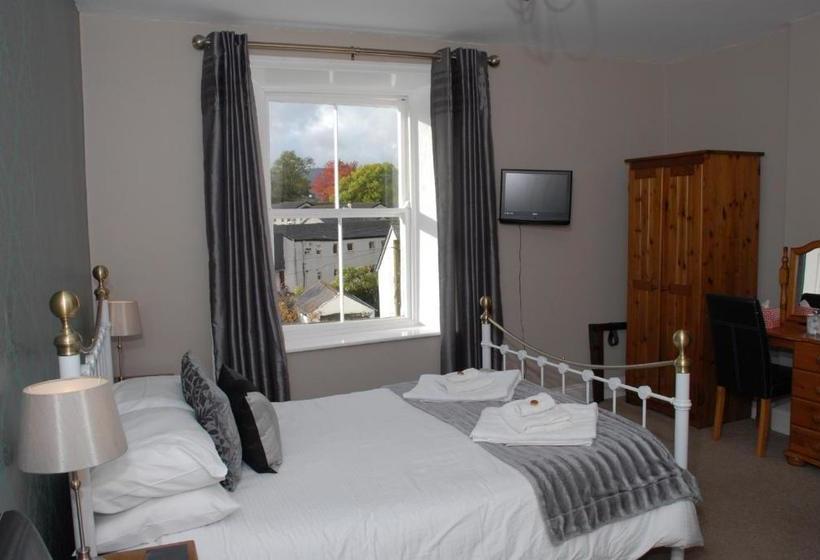 مبيت وإفطار Lynwood Guest House