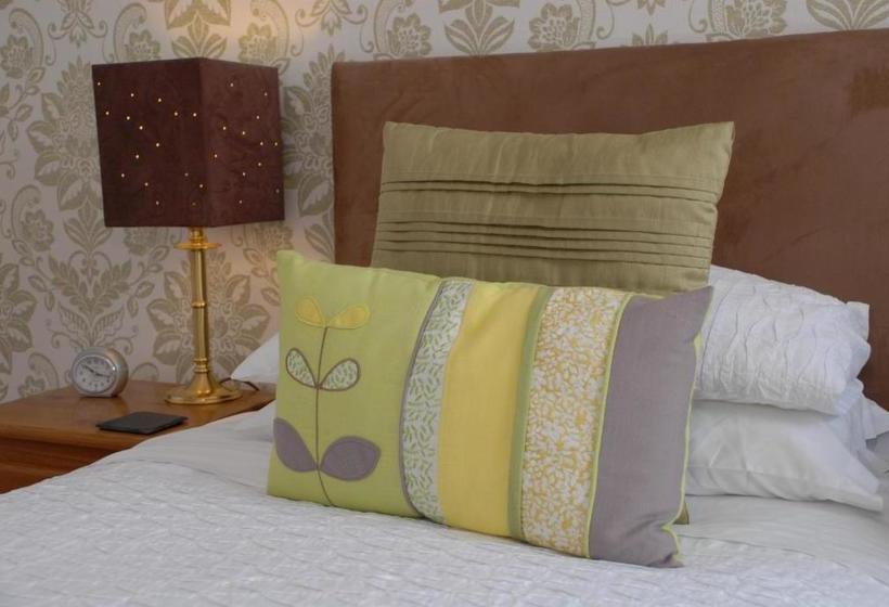 مبيت وإفطار Lynwood Guest House