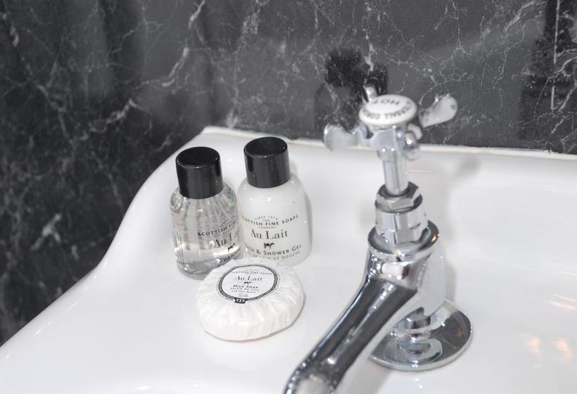 مبيت وإفطار Lynwood Guest House