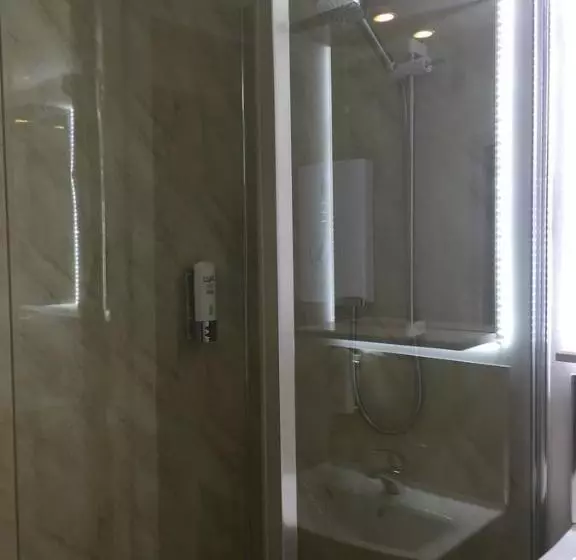 تختخواب و صبحانه Roomz