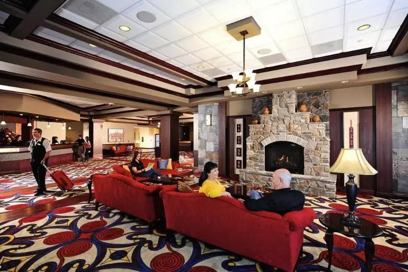 ホテル Cherokee Casino West Siloam Springs Resort