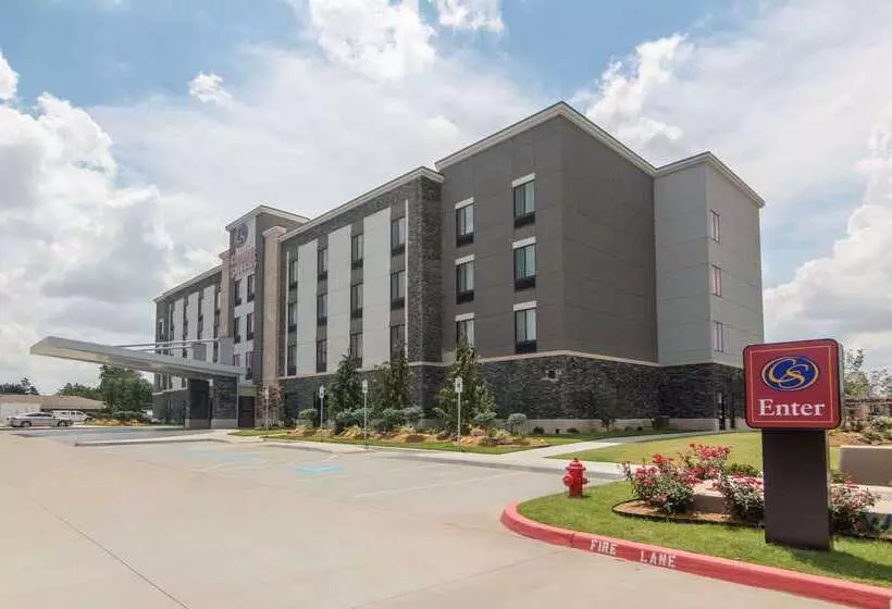 ホテル Comfort Suites Meridian And I40