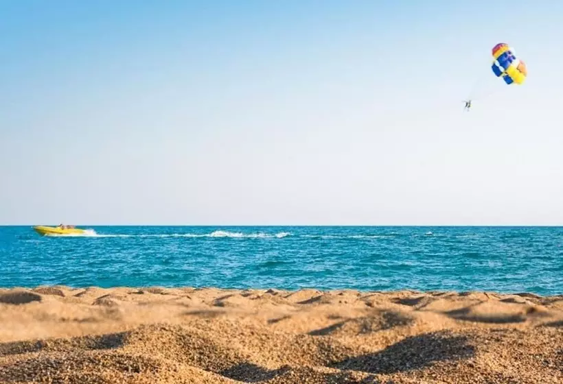 هتل Roda Beach Resort