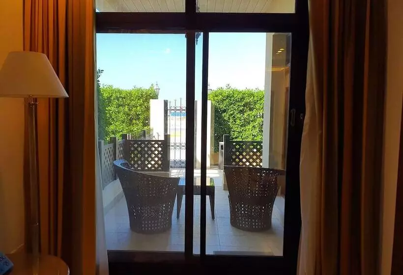 هتل Roda Beach Resort