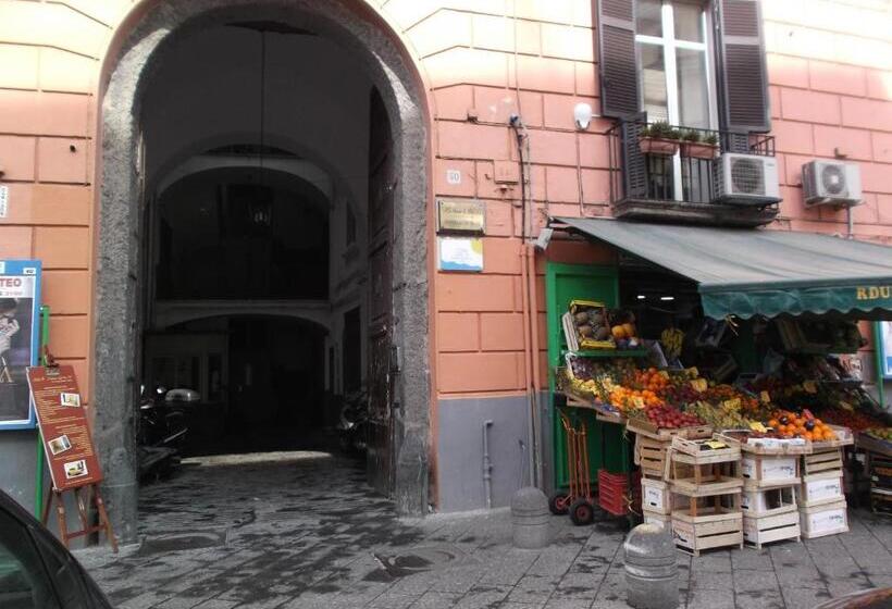 هتل Santa Lucia 50