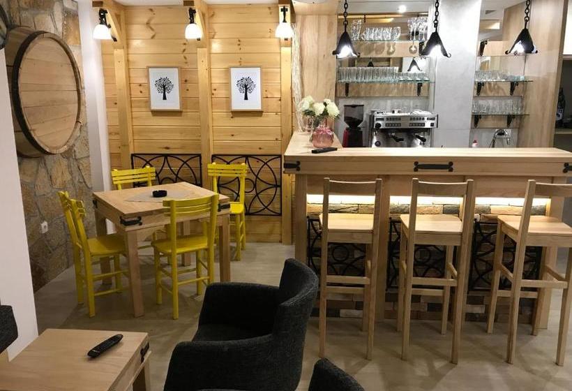 هتل Villa Natural Wood