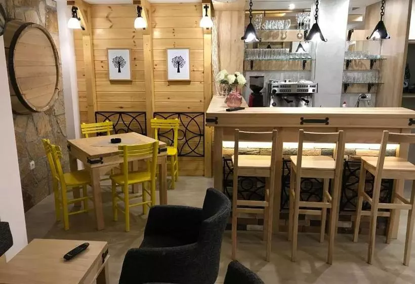 هتل Villa Natural Wood