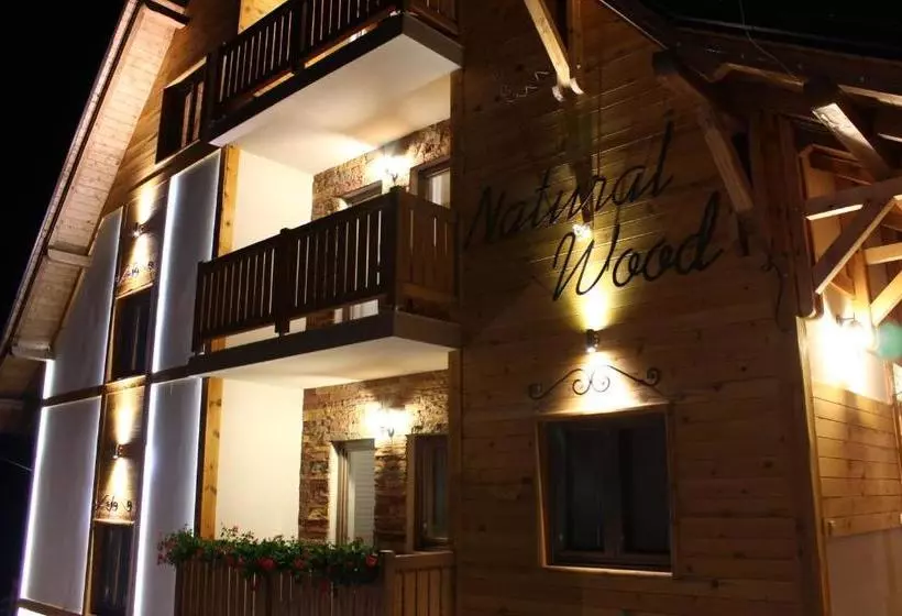 هتل Villa Natural Wood