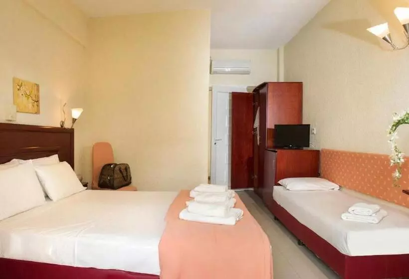 ホテル Xenios Loutra Village Beach