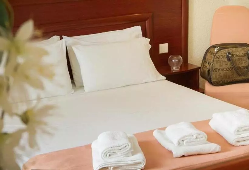 ホテル Xenios Loutra Village Beach