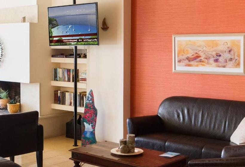 בית מלון כפרי Xenios Loutra Village Beach