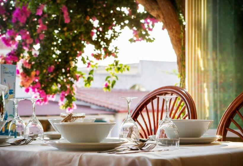 בית מלון כפרי Xenios Loutra Village Beach