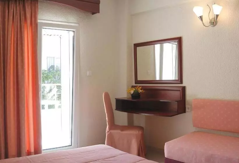 ホテル Xenios Loutra Village Beach