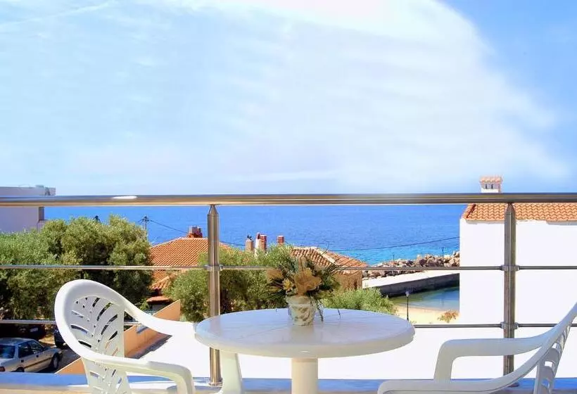 ホテル Xenios Loutra Village Beach