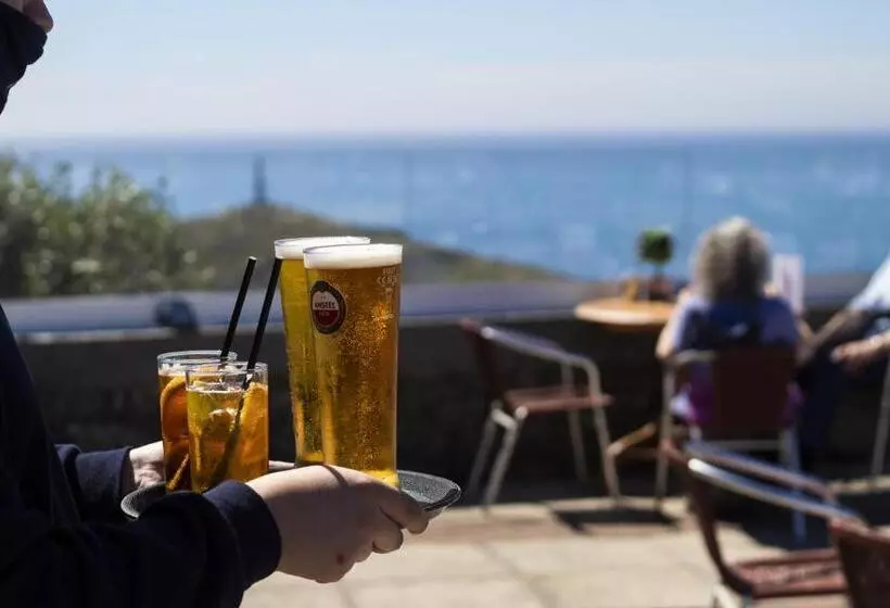 استراحتگاه Cape Cornwall Club