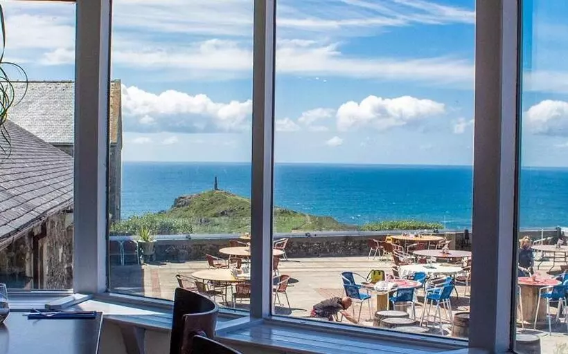 استراحتگاه Cape Cornwall Club