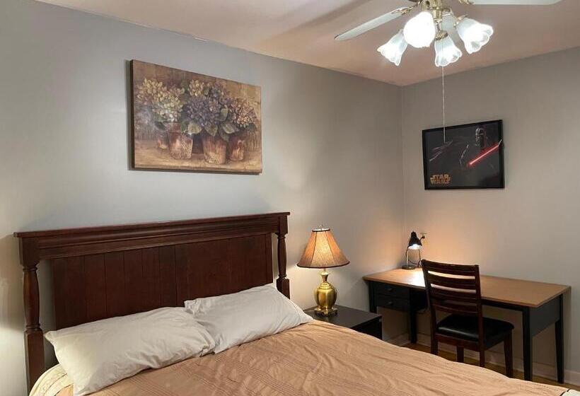 住宿加早餐  Bright Room In A Castle