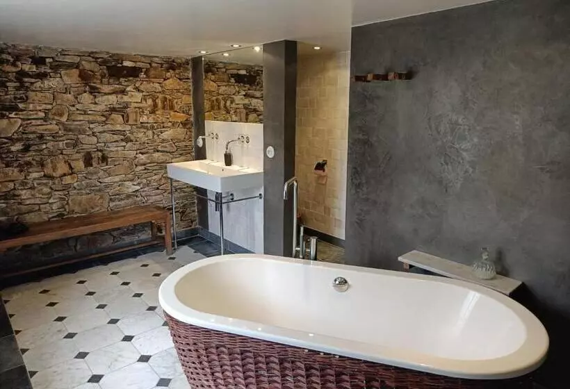 ベッドアンドブレックファースト Fount Estremiero