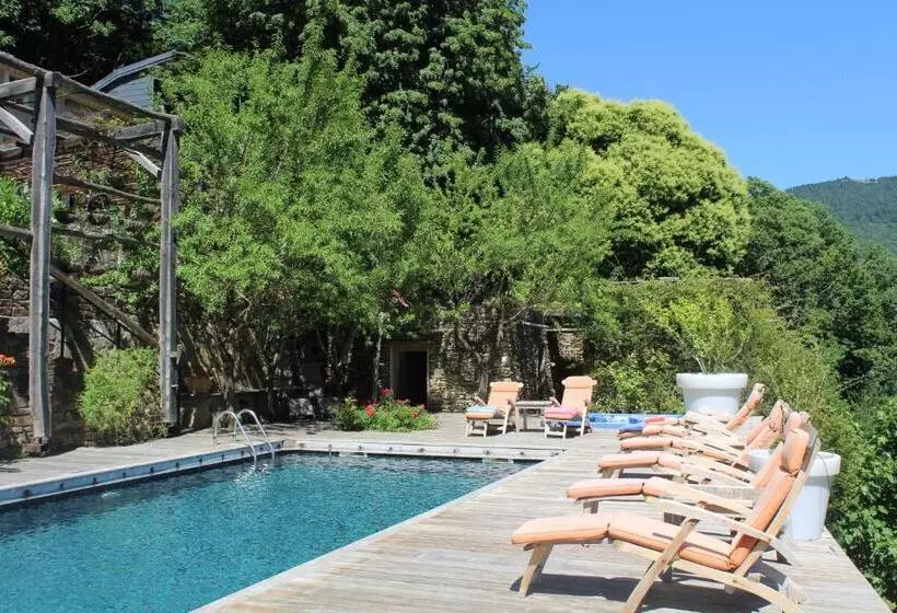 ベッドアンドブレックファースト Fount Estremiero