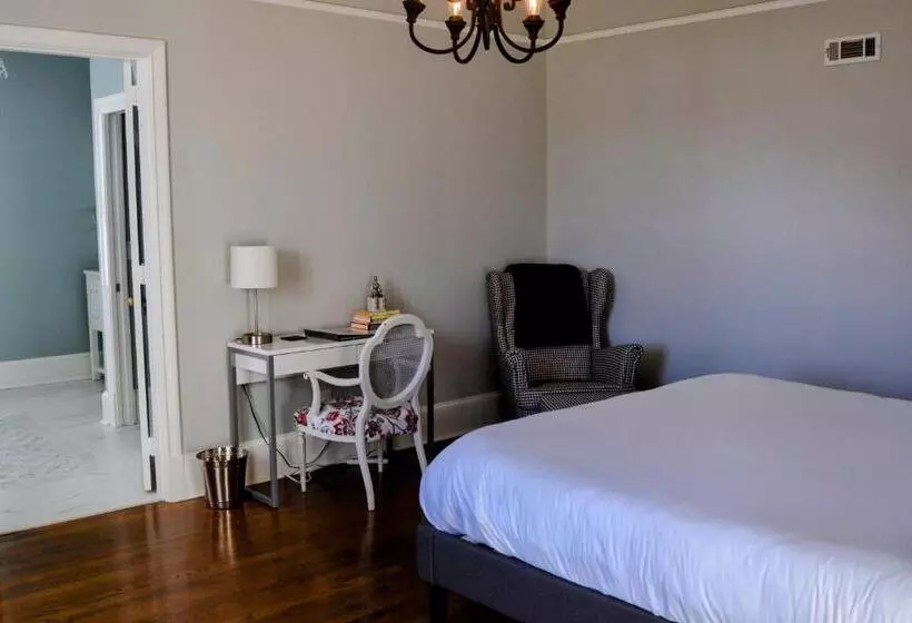 ベッドアンドブレックファースト Wood Manor Guest House