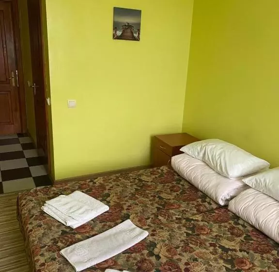 ホテル готель клен