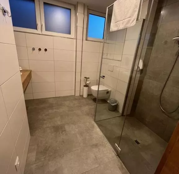 ホテル Penker Wirt Zimmer Bank