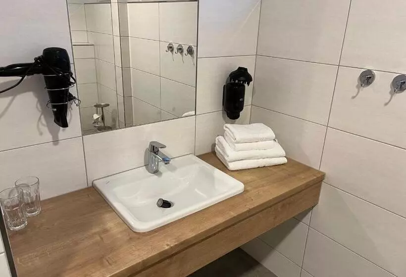 ホテル Penker Wirt Zimmer Bank