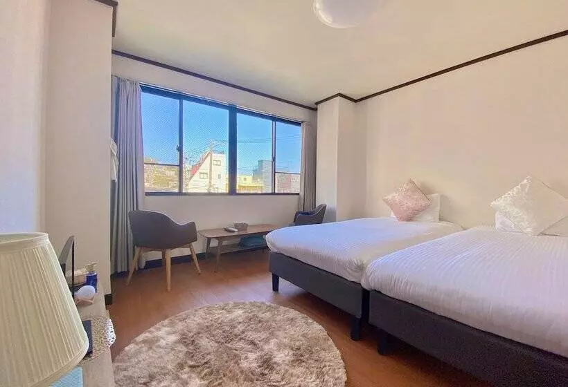 Hotelli The Moon Atami