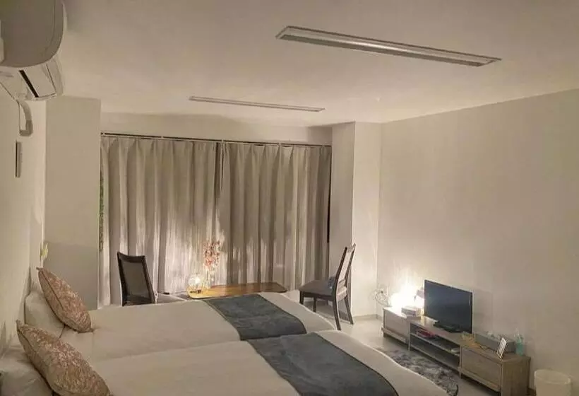 Hotelli The Moon Atami