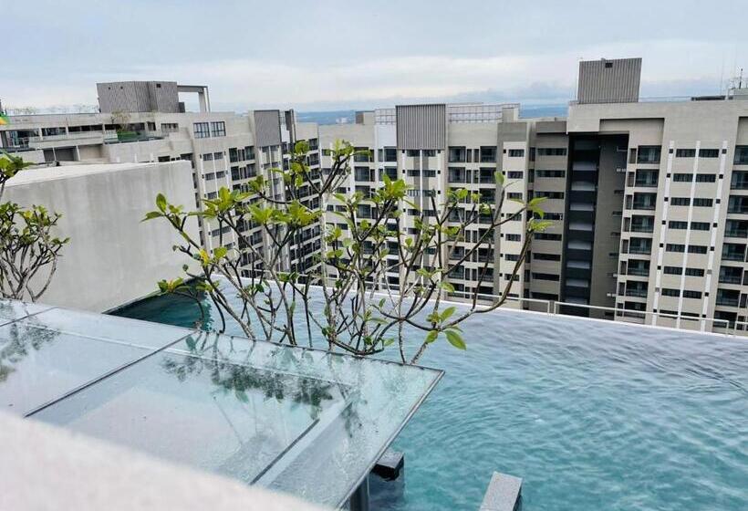 Nilai Youth City Residence