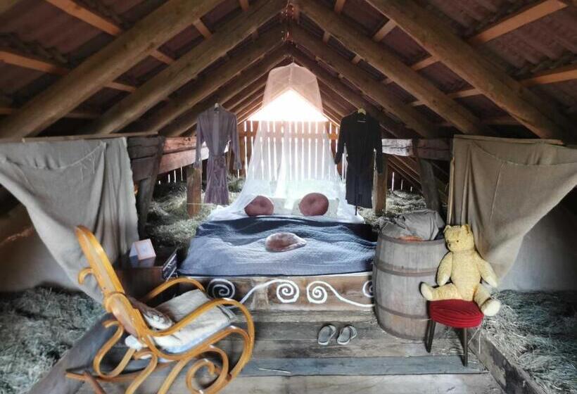 پانسیون Hay Barn Unique Experience Visole