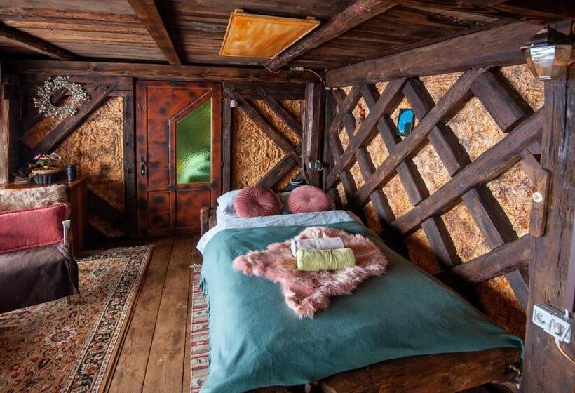 پانسیون Hay Barn Unique Experience Visole