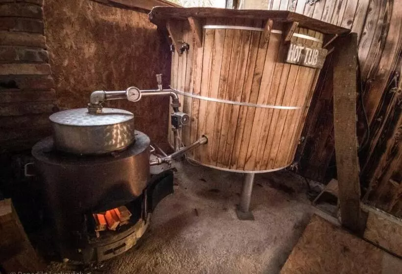 پانسیون Hay Barn Unique Experience Visole