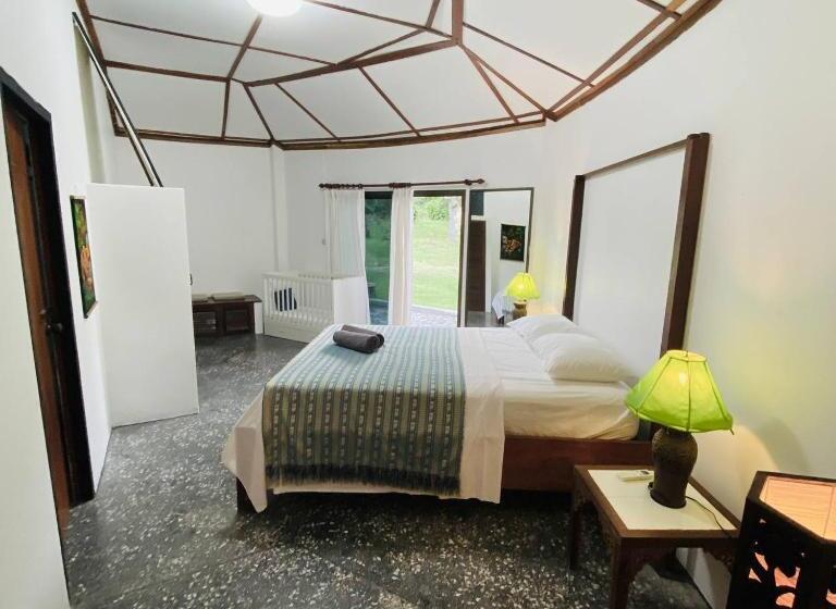 بنسيون La Casa Bianca Samui