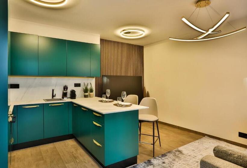 Sun Hill Luxury Suites