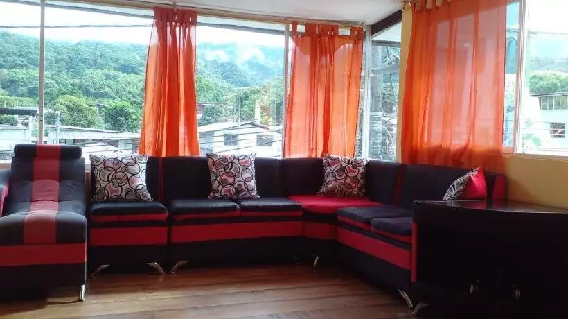 Aracari Inn Mindo