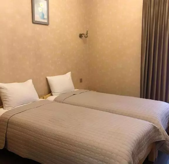 تختخواب و صبحانه River View Villas