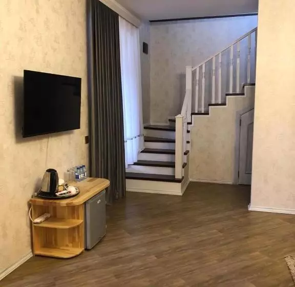 تختخواب و صبحانه River View Villas