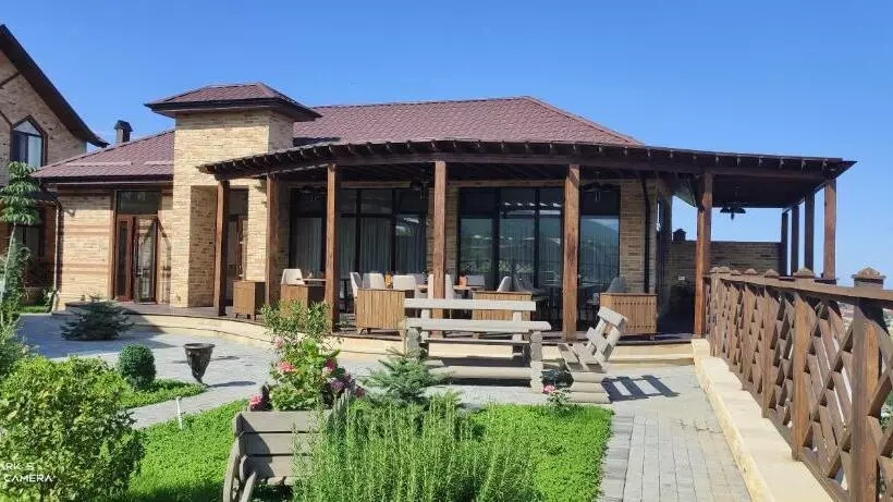تختخواب و صبحانه River View Villas