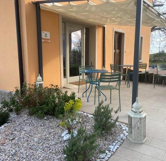 Отель Agriturismo Riva Mondina