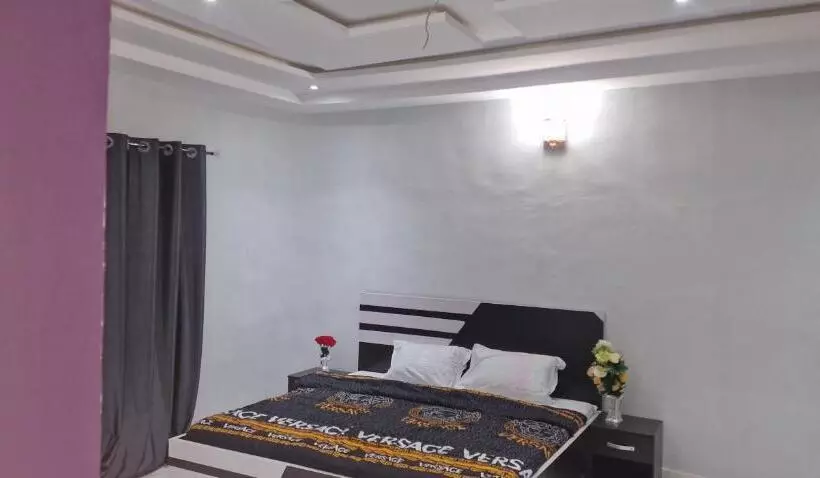 هتل Femlister Lodge