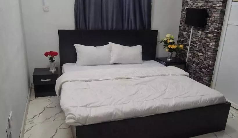 هتل Femlister Lodge