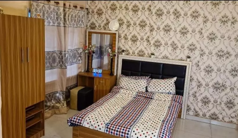هتل Femlister Lodge