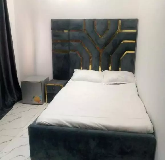 هتل Femlister Lodge