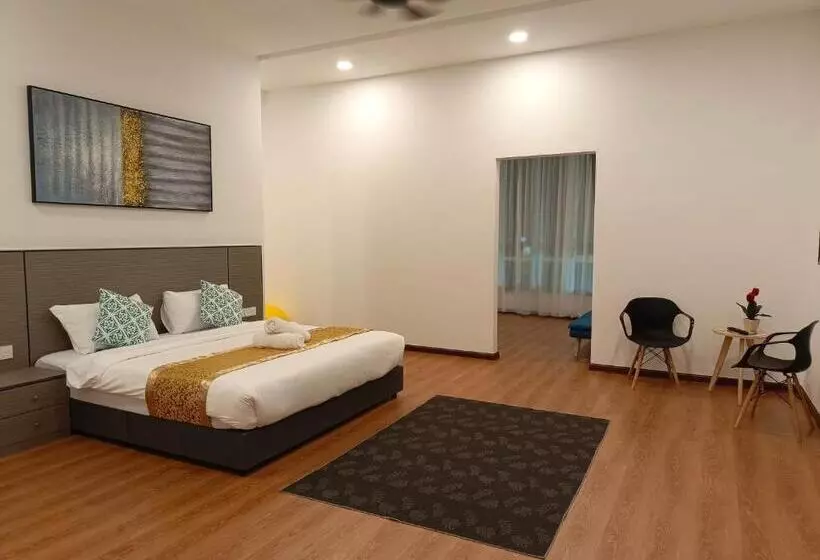 هتل Lestari Inn Residence