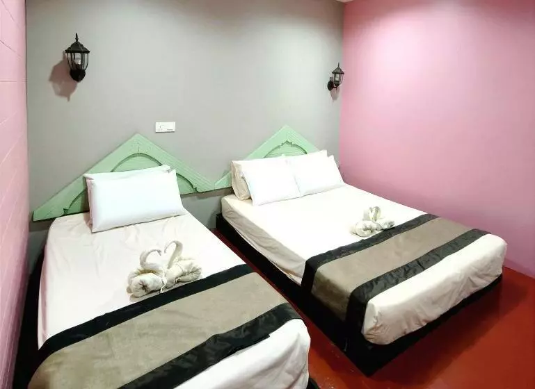 ホテル Oyo 90906 Rumah Rehat Awana