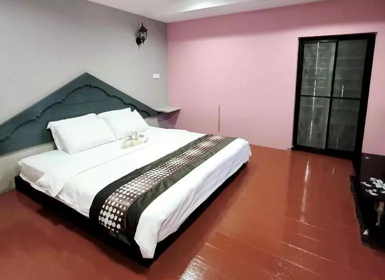 ホテル Oyo 90906 Rumah Rehat Awana